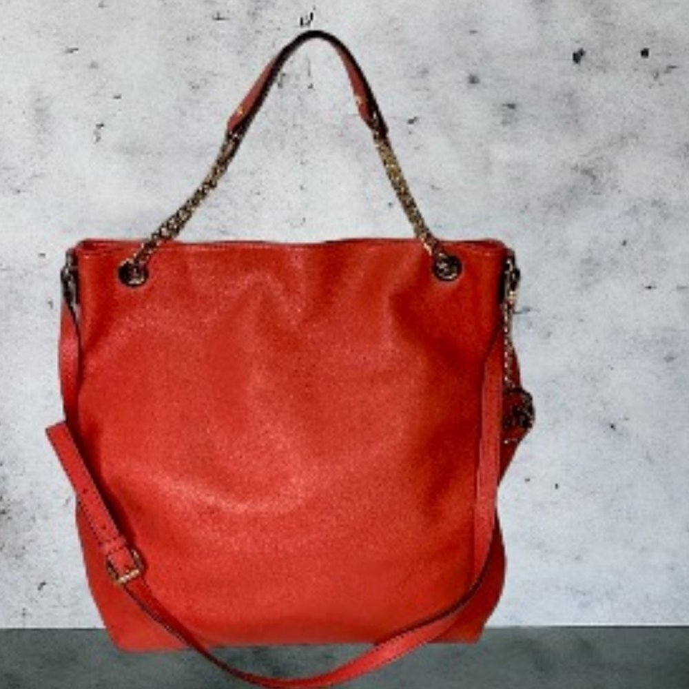 Michael Kors Red Pebbled Leather Oversized Shoulder Bag With Gold Chain Strap - Picture 4 of 11